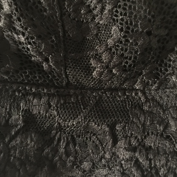 Rene Rofe 1X Black Lace Halter Bralette - Picture 5 of 5